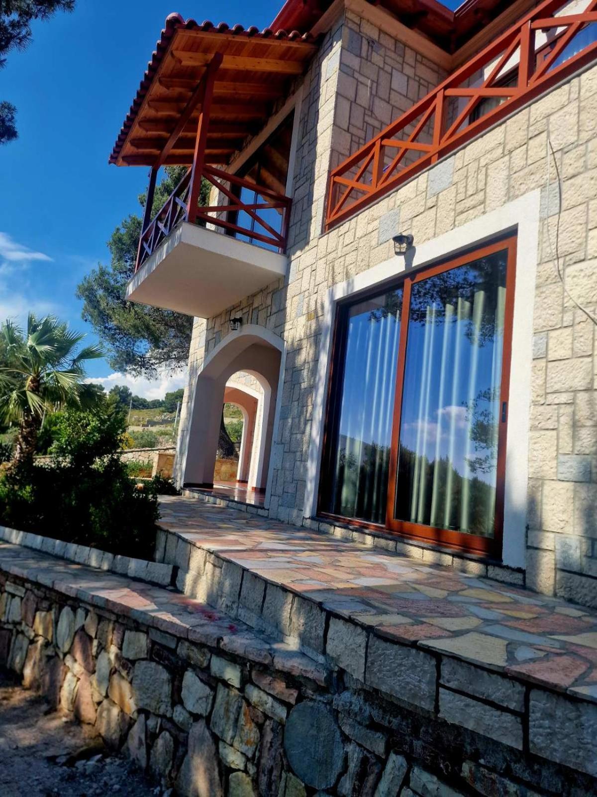 Villa Kristiano 21 Sarandë Exteriör bild